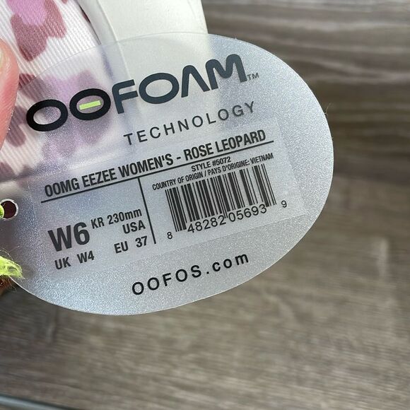 NWT Oofos Oomg Eezee Women’s Size 6 Rose Leopard Slip On Comfort Shoes - Picture 11 of 11